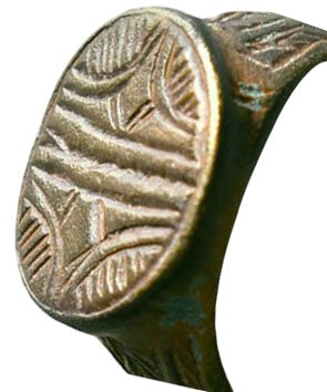 Μεσαιωνική, εποχή σταυροφόρων Μπρούντζος, Ενδιαφέρον δαχτυλίδι με αστέρι του Belén - 18 mm - Αιώνες 11ου/13ου π.Χ. Δαχτυλίδι  (χωρίς τιμή ασφαλείας) #3.2