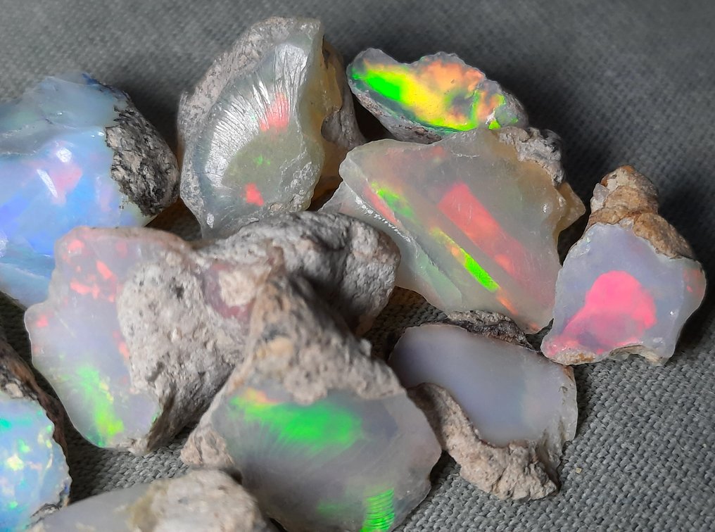 55.9 cts - Beautiful Opals Rough- 11.18 g #1.0
