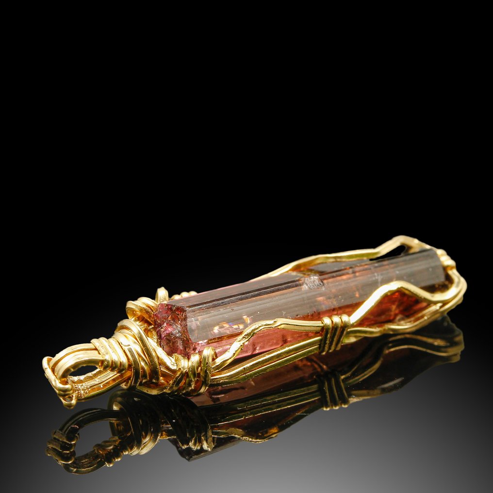 Αυθεντικό κρεμαστό με ρουμπελίτη τουρμαλίνης | Χειροποίητο σε χρυσό | Μόνο ένα Κοσμήματα - Ύψος: 3.4 cm - Πλάτος: 0.7 cm- 2.8 g - (1) #3.2