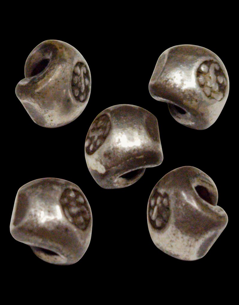 Thailand (Siam). Bullet Money (photduang) probably King U-Tumphorn (1758-1759 AD) (5 bullets) (Ingen reservasjonspris) #1.0