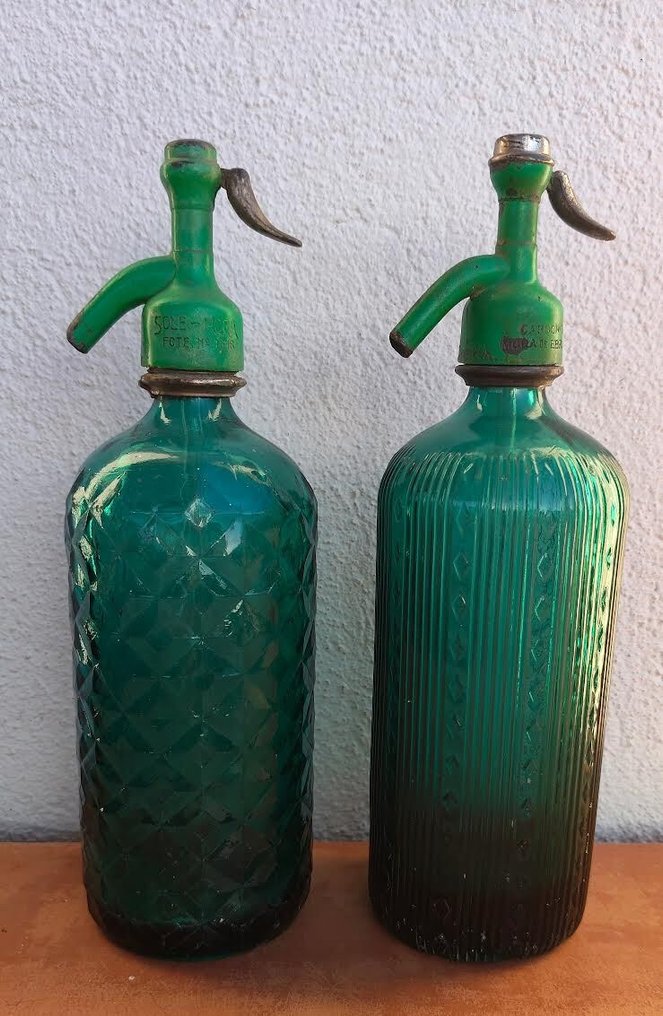 Siphon (2)  - MODERNISTS #4.3