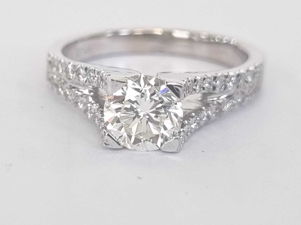 Bague de fiançailles - 18 carats Or blanc - 1.29ct. tw. Diamant (Naturelle) - Diamant #1.0