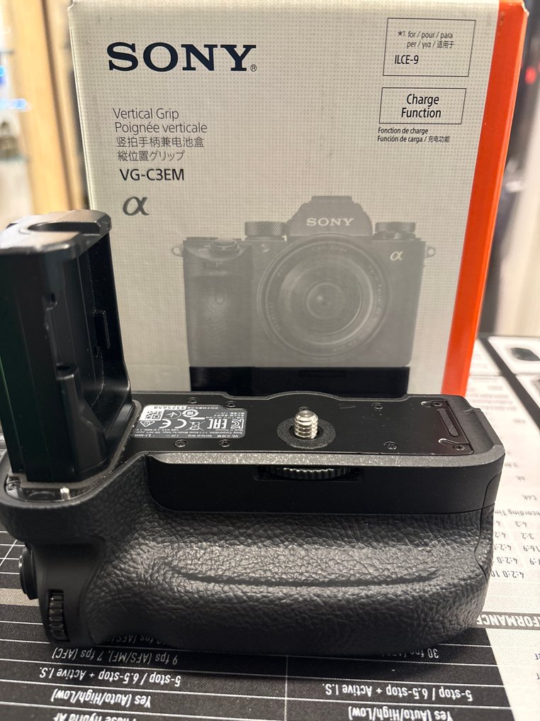 Sony VG-C3EM Mirrorless camera #1.0