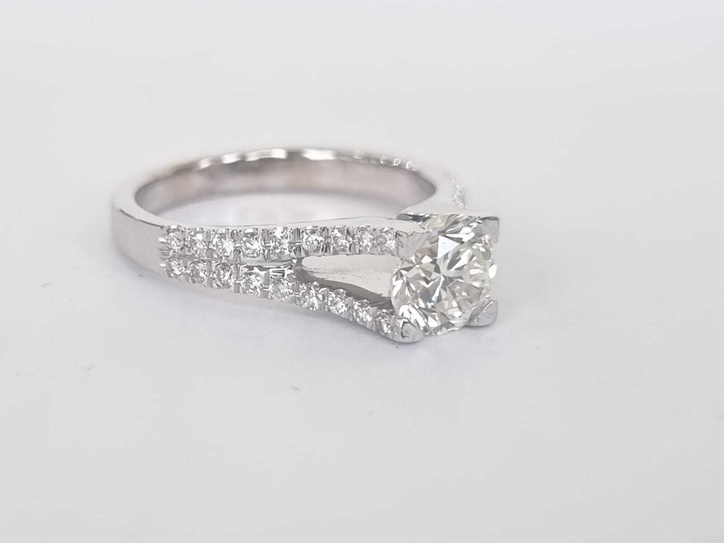 Bague de fiançailles - 18 carats Or blanc - 1.29ct. tw. Diamant (Naturelle) - Diamant #1.0