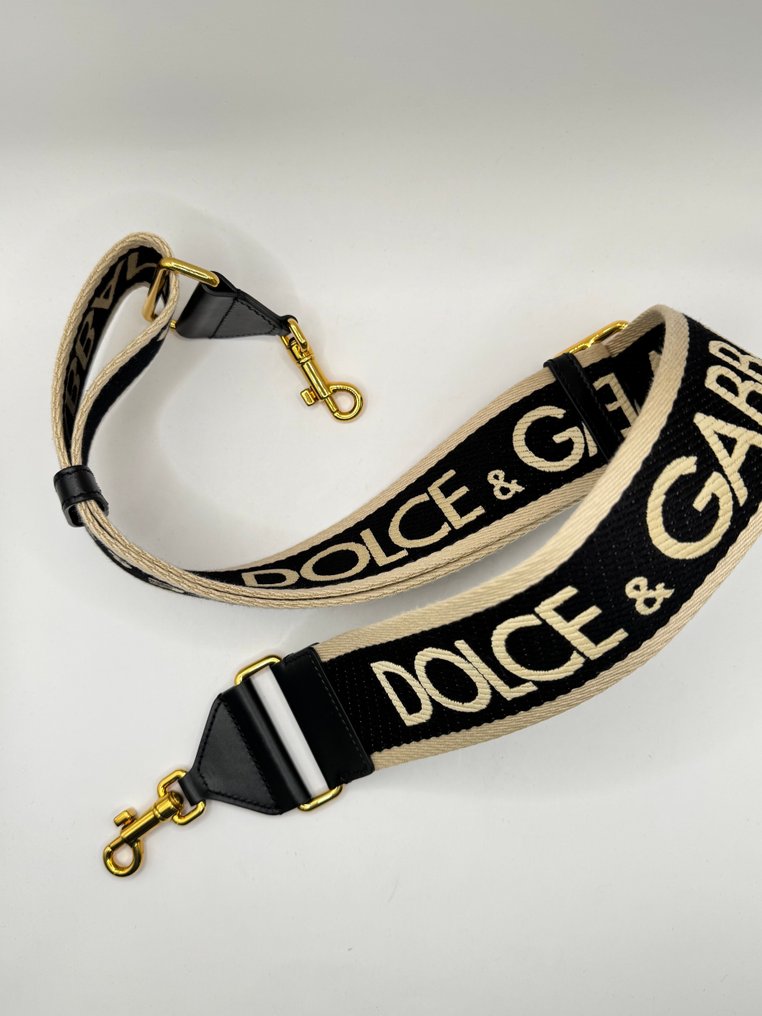 Dolce & Gabbana - Olkahihna #3.2