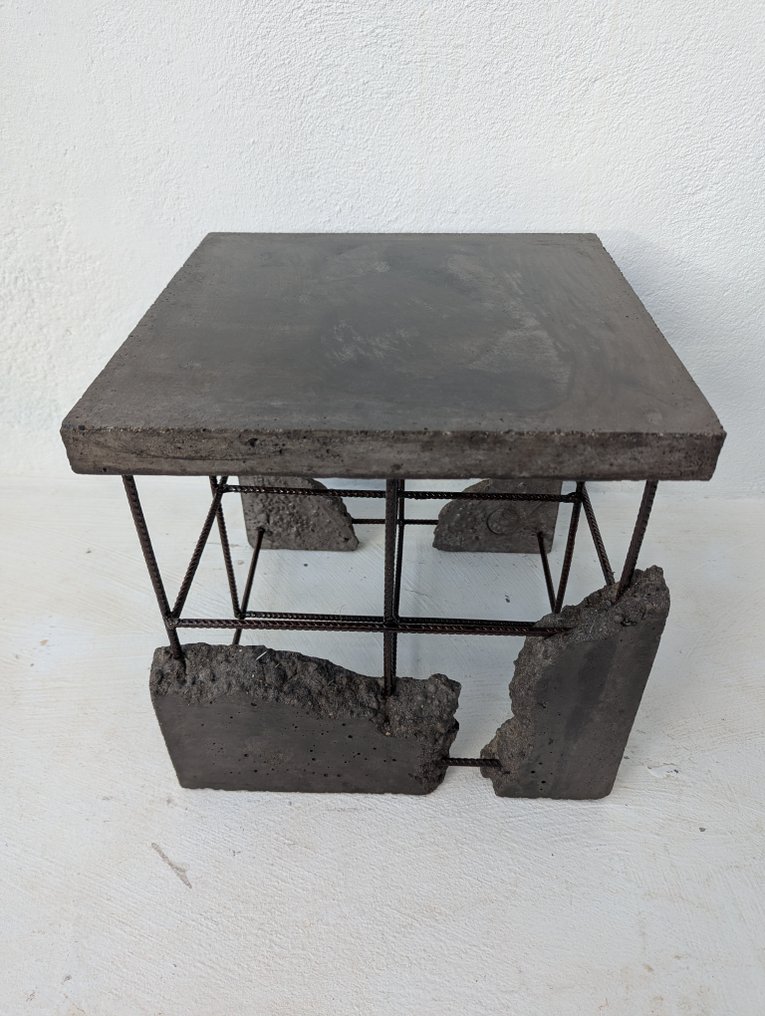 Wallavibe - D.B - Éjjeliszekrény - CUBO M - Funkcionális művészet - Szoborszerű bútor #2.1