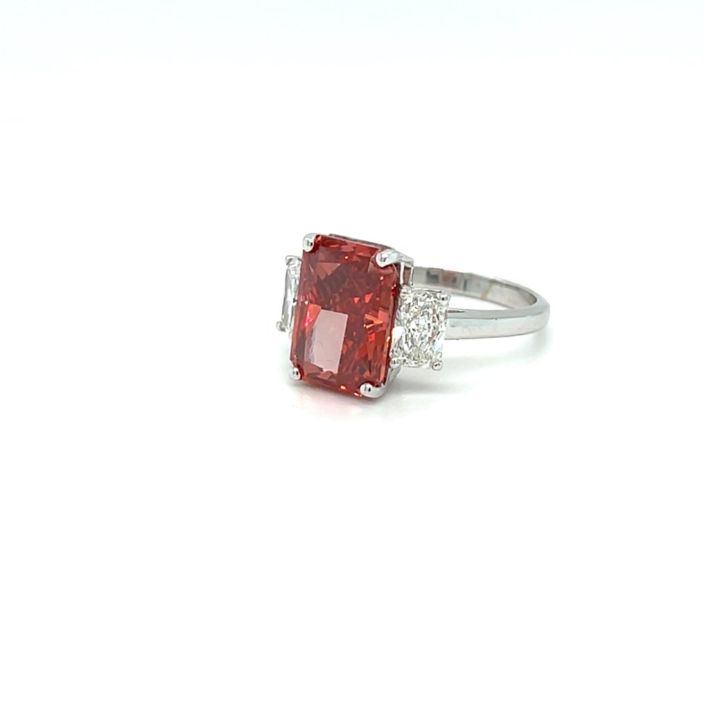 Ring - 14 karaat Witgoud - 6.06ct. tw. Rood Diamant (Fancy gekleurde, lab-grown diamant) - Diamant #4.3