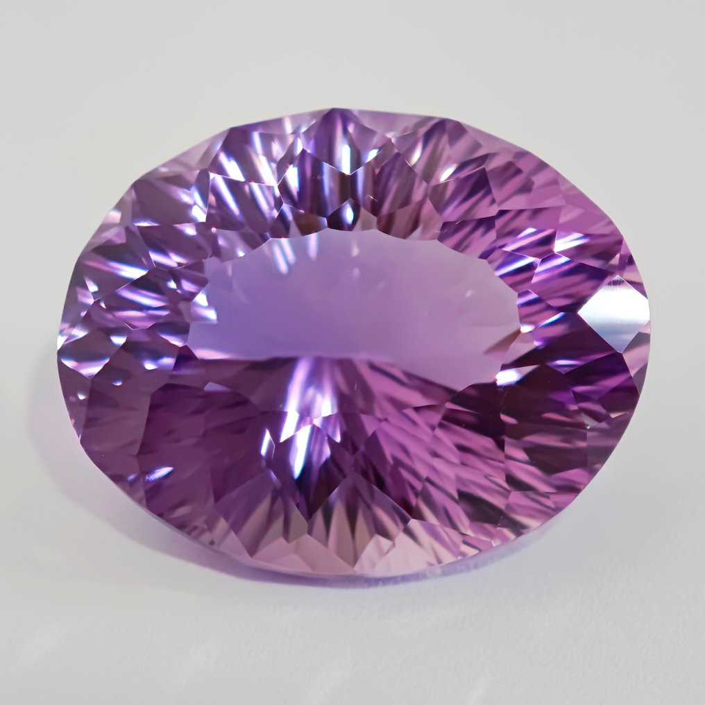 Ingen reservasjonspris Ametyst - 65.73 ct - Antwerpen laboratorium for edelsten testing (ALGT) - Intens lilla ametyst #1.0