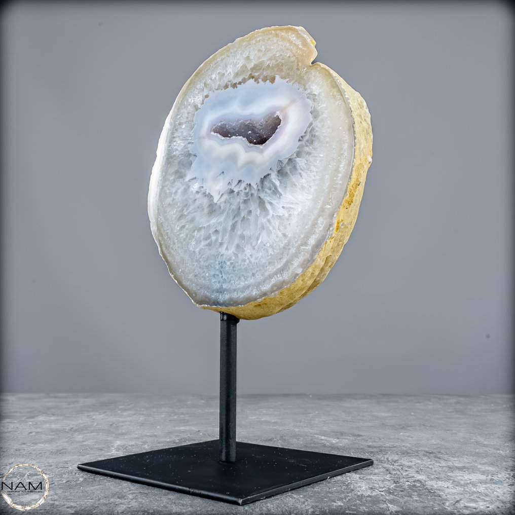 Természetes vágású geode chalcedony és agate Standon- 804.91 g #4.3