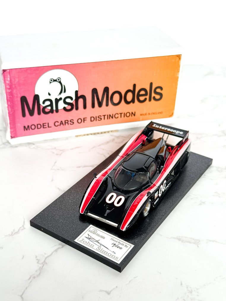 Marsh Models 1:43 - Modelauto - Lola T600 Interscope #00 – Ted Field – 1982 – Hand-Built by John Simons - Limited Edition Signed #1.0