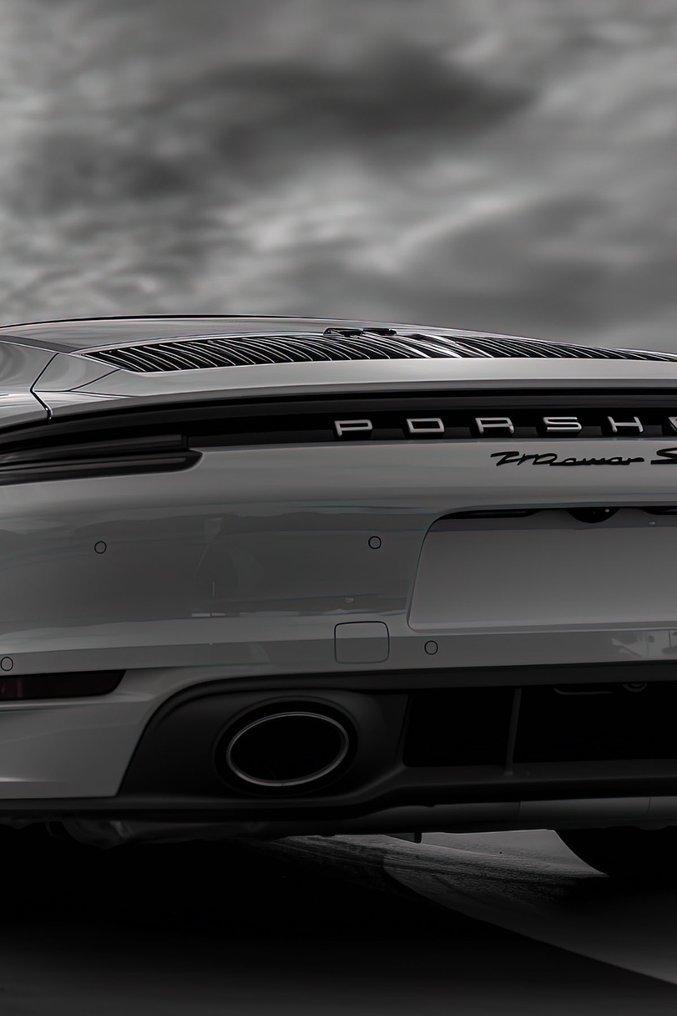 Canvas Fit - Alberto Ricardo - Porsche 911 Carrera & La Musa: Elegancia en Movimiento” #3.2