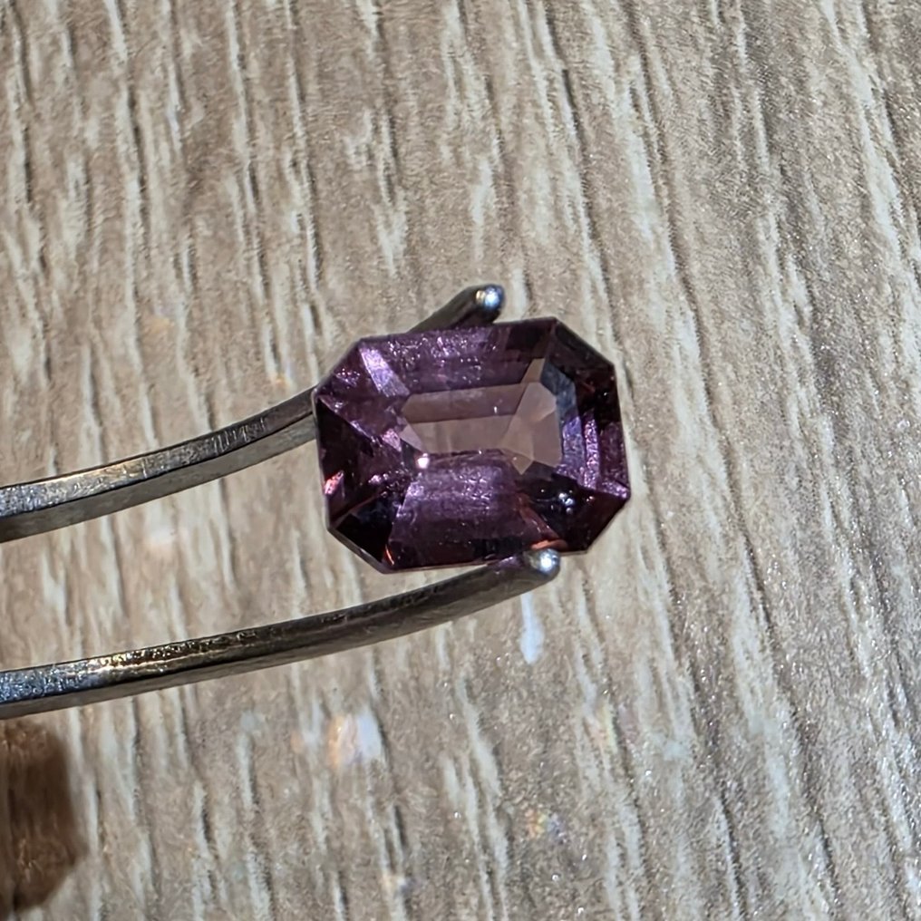 1 pcs Red, Orange, Pink Spinel - 2.69 ct - Antwerp Laboratory for Gemstone Testing (ALGT) #1.0