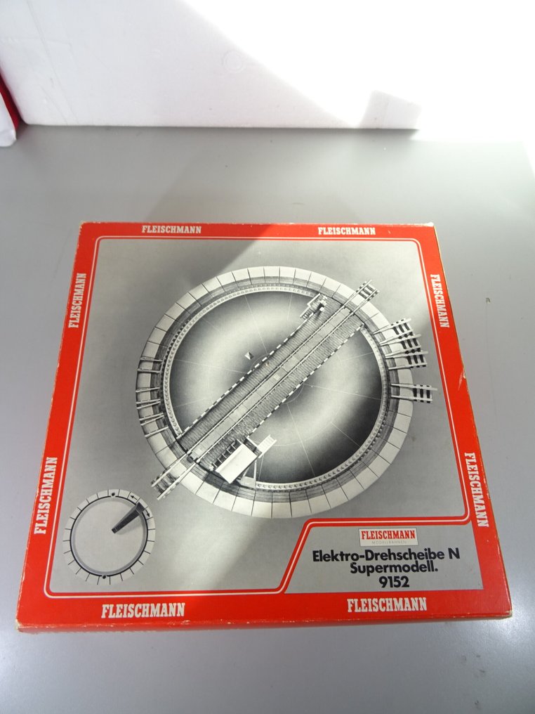 Fleischmann N - 9152,6909 - Spår för modelltåg (1) - Elektrisk roterande platta med styrdon #1.0