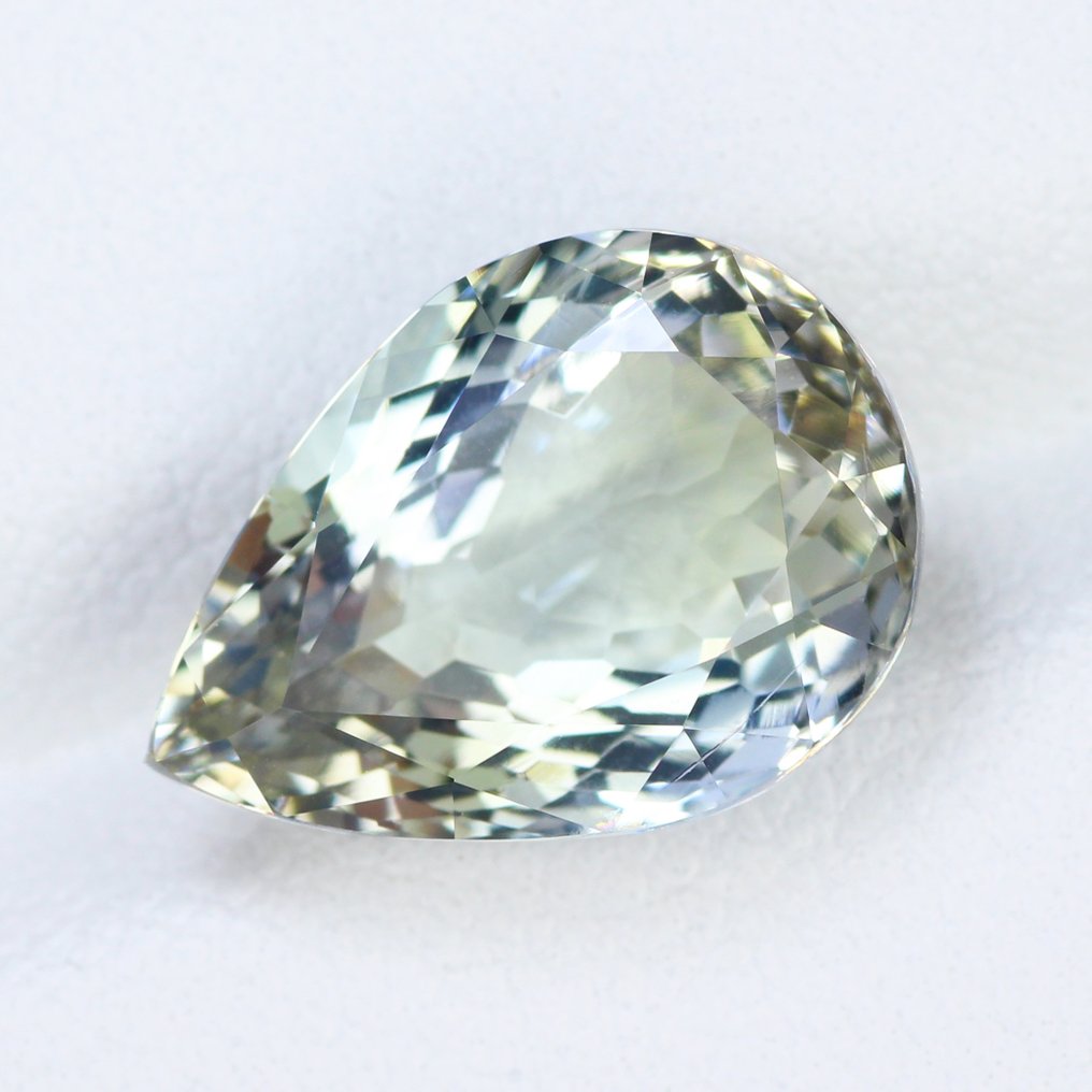 1 pcs  Violet, Yellow Tanzanite  - 6.98 ct - Gemological Institute of America (GIA) - No Heated No treated #3.2