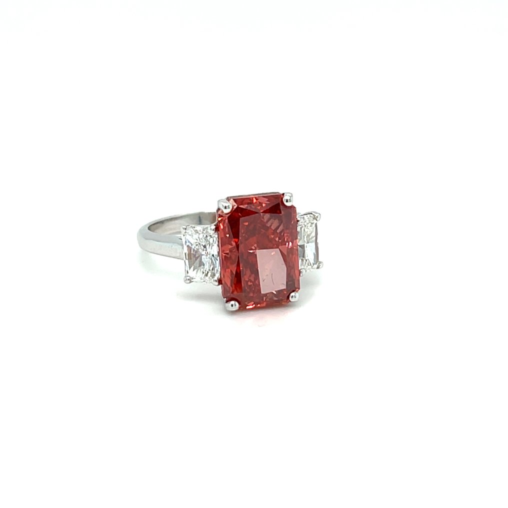 Ring - 14 karaat Witgoud - 6.06ct. tw. Rood Diamant (Fancy gekleurde, lab-grown diamant) - Diamant #1.0