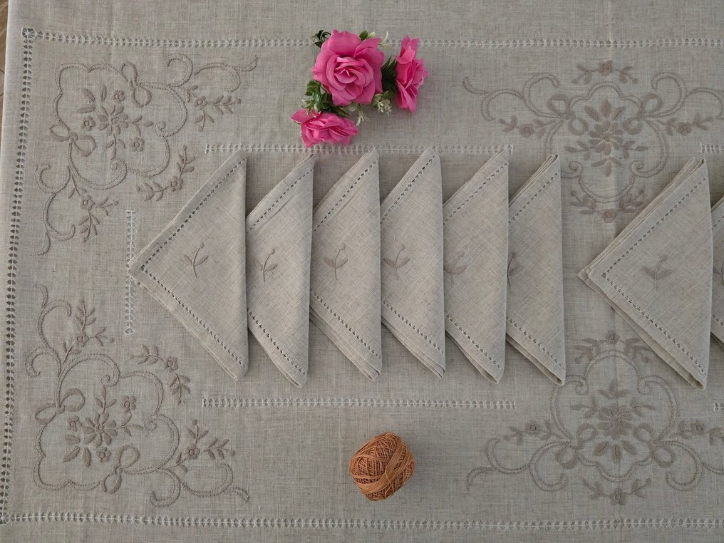 Tovaglia in canapa di lino con ricamo a mano 12 posti tablecloth handmade - Tablecloth  - 270 cm - 175 cm #1.0
