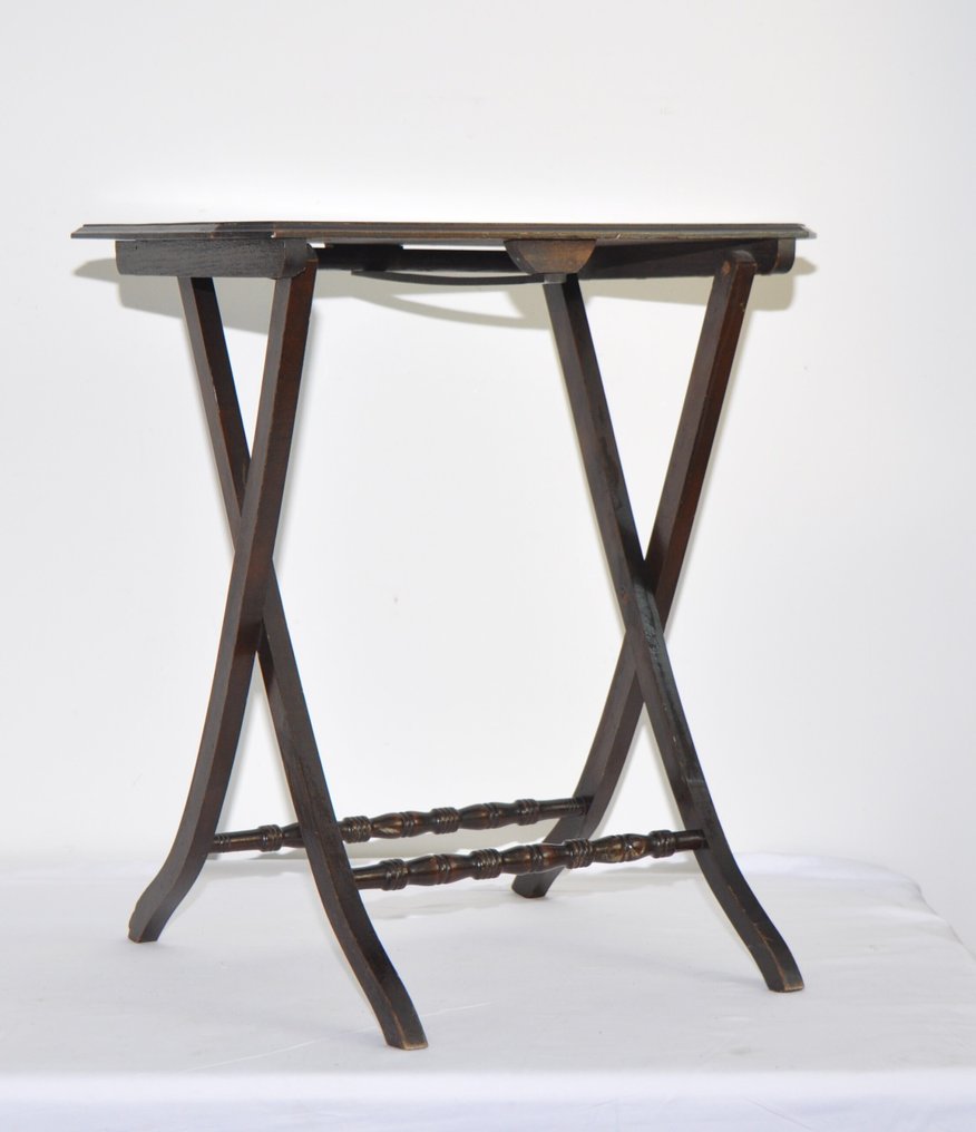 Table - Noyer - Table d'exercices #1.0