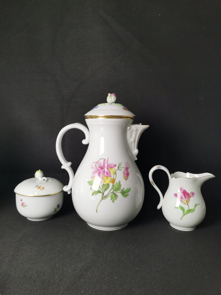 Meissen Blume - Set da 3 di servizio da caffè - XX secolo - Coffee service (3) - Porcelain #1.0