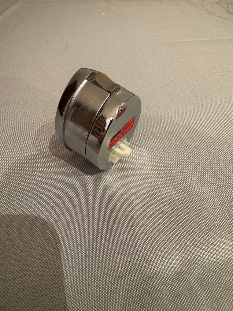 Clock - Maserati - Maserati MC12 - 2004 #2.1