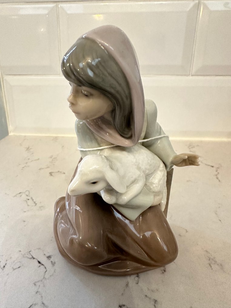 Lladró - Juan Huerta - Figure - Lost lamb - Bone china #1.0