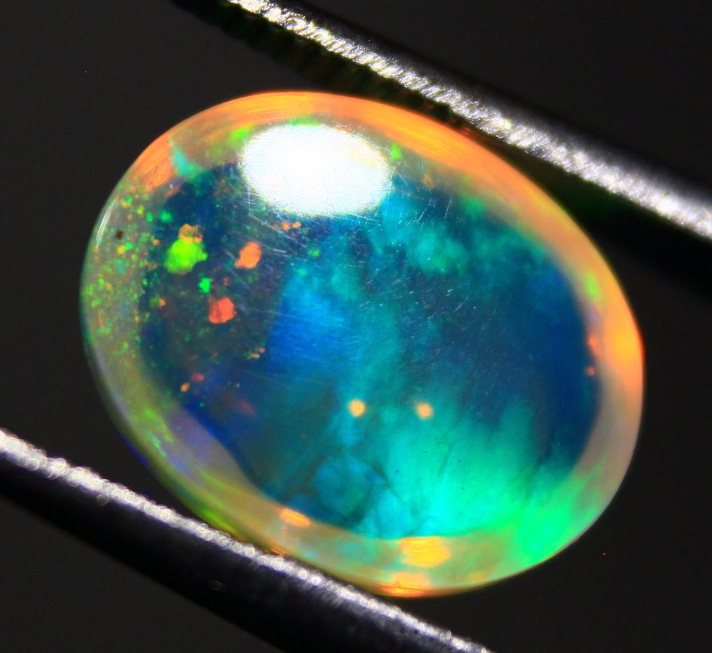 Ct. 7.10  天然埃塞俄比亚欧泊 弧面形 - 高度: 10 mm - 宽度: 8 mm- 1.42 g - (4) #1.0