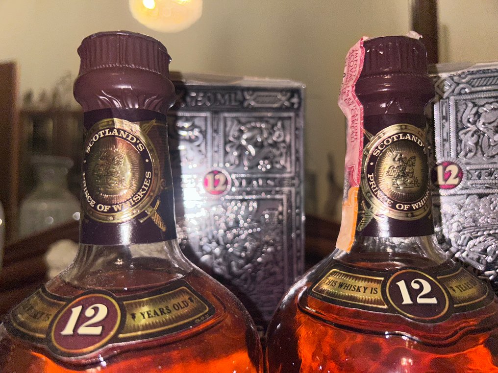 Chivas Regal 12 years old  - b. 1980s, 1970s - 75cl - 2 bottles #3.2