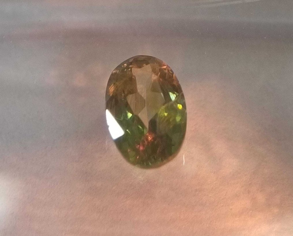 1 pcs Vert, Violet Alexandrite - 0.44 ct - International Gemological Institute (IGI) #1.0
