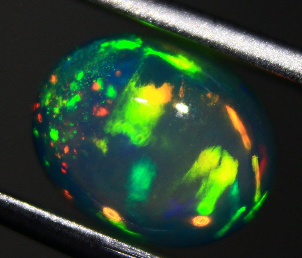 Ct. 7.10  天然埃塞俄比亚欧泊 弧面形 - 高度: 10 mm - 宽度: 8 mm- 1.42 g - (4) #2.1