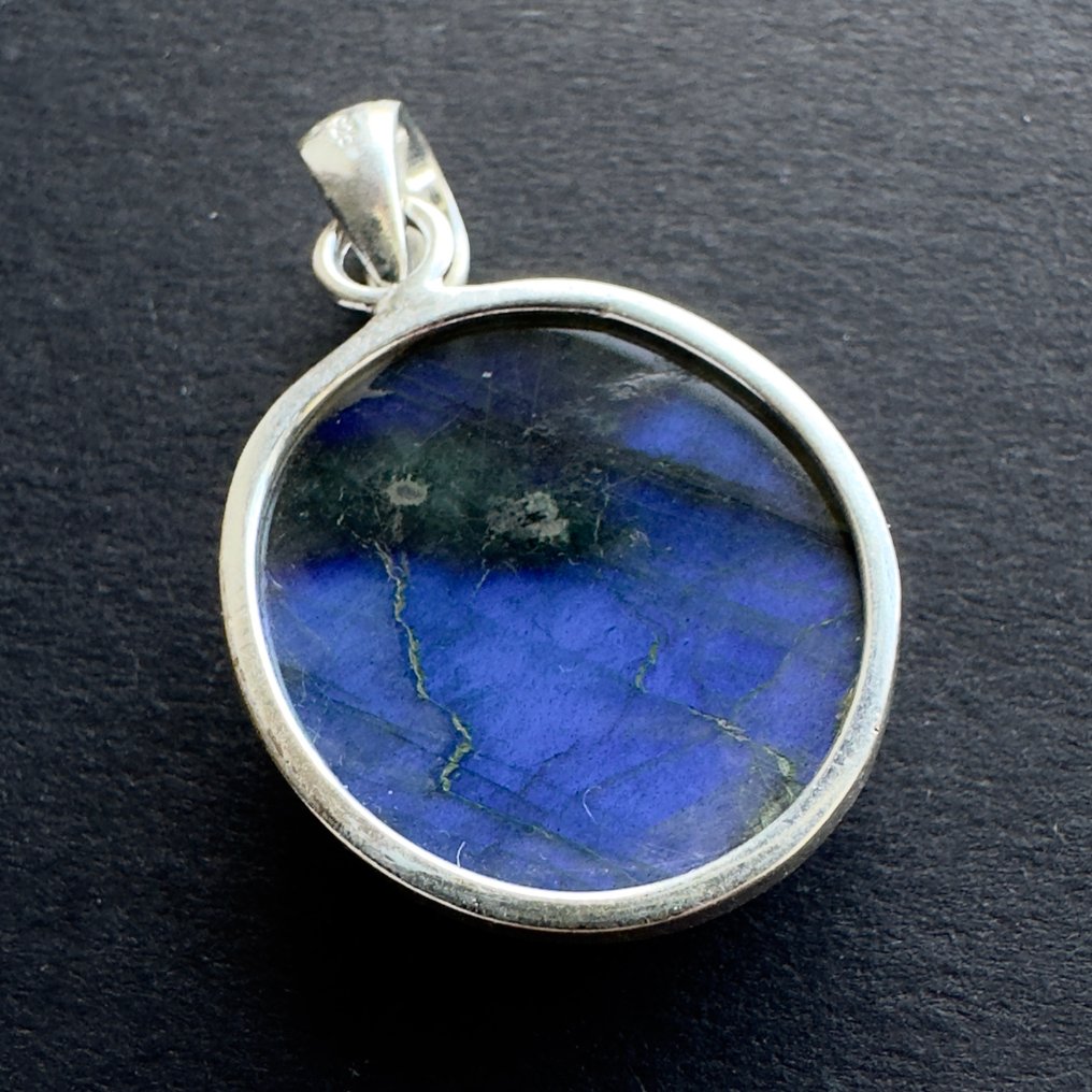 Labradorite Pendant - Height: 25 mm - Width: 23 mm- 9.35 g - (1) #2.1