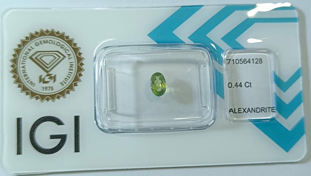 1 pcs Vert, Violet Alexandrite - 0.44 ct - International Gemological Institute (IGI) #1.0