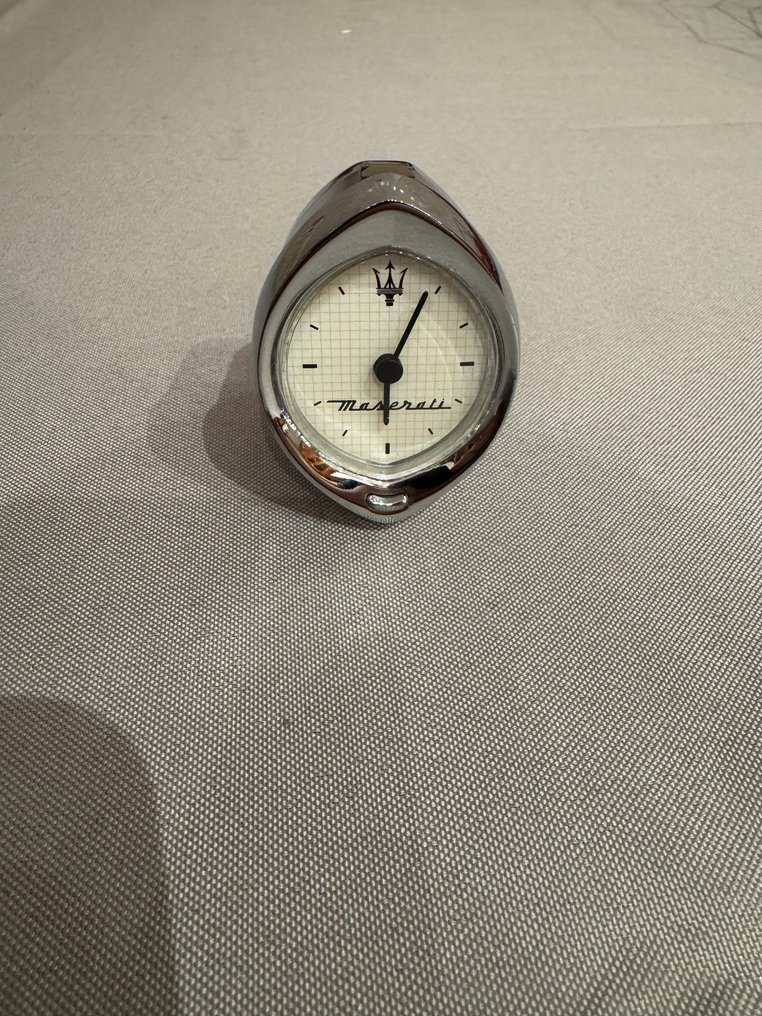 Clock - Maserati - Maserati MC12 - 2004 #1.0