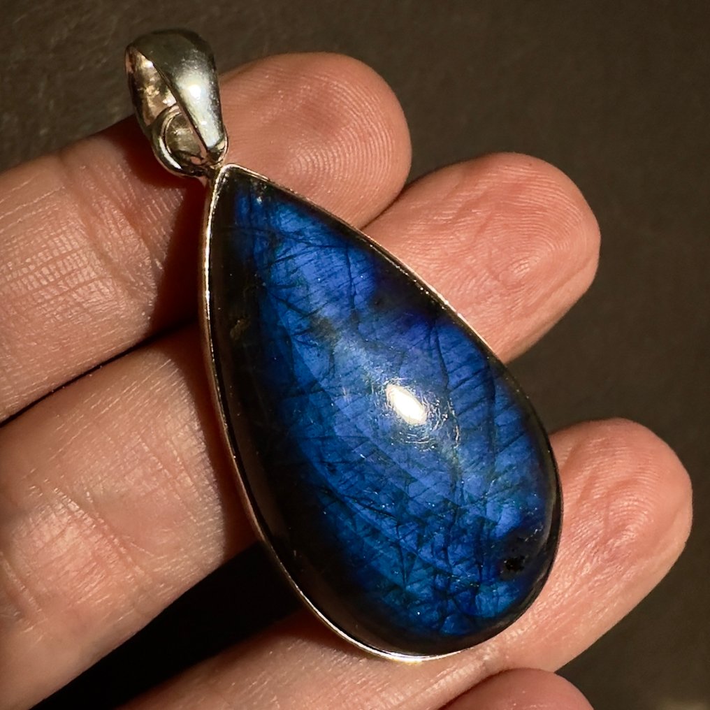 Labradorite Pendant - Height: 39 mm - Width: 23 mm- 13.44 g - (1) #1.0