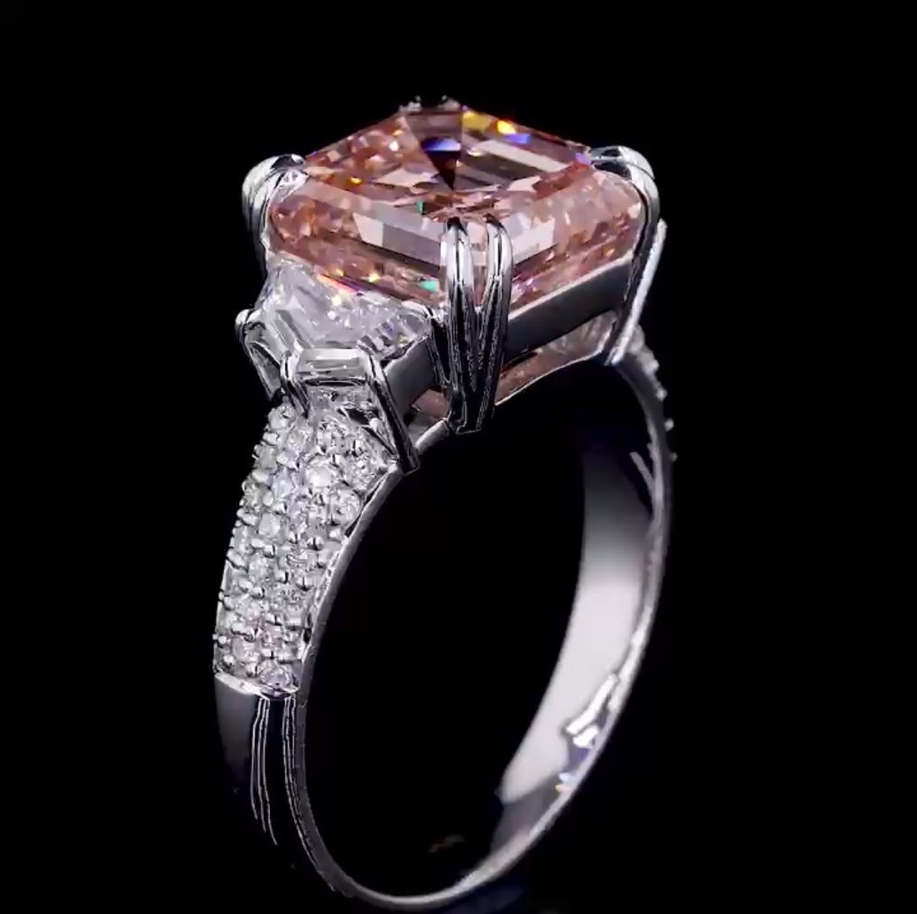 Ring - 18 karaat Witgoud - 5.89ct. tw. Roze Diamant (Fancy gekleurde, lab-grown diamant) - Diamant #1.0