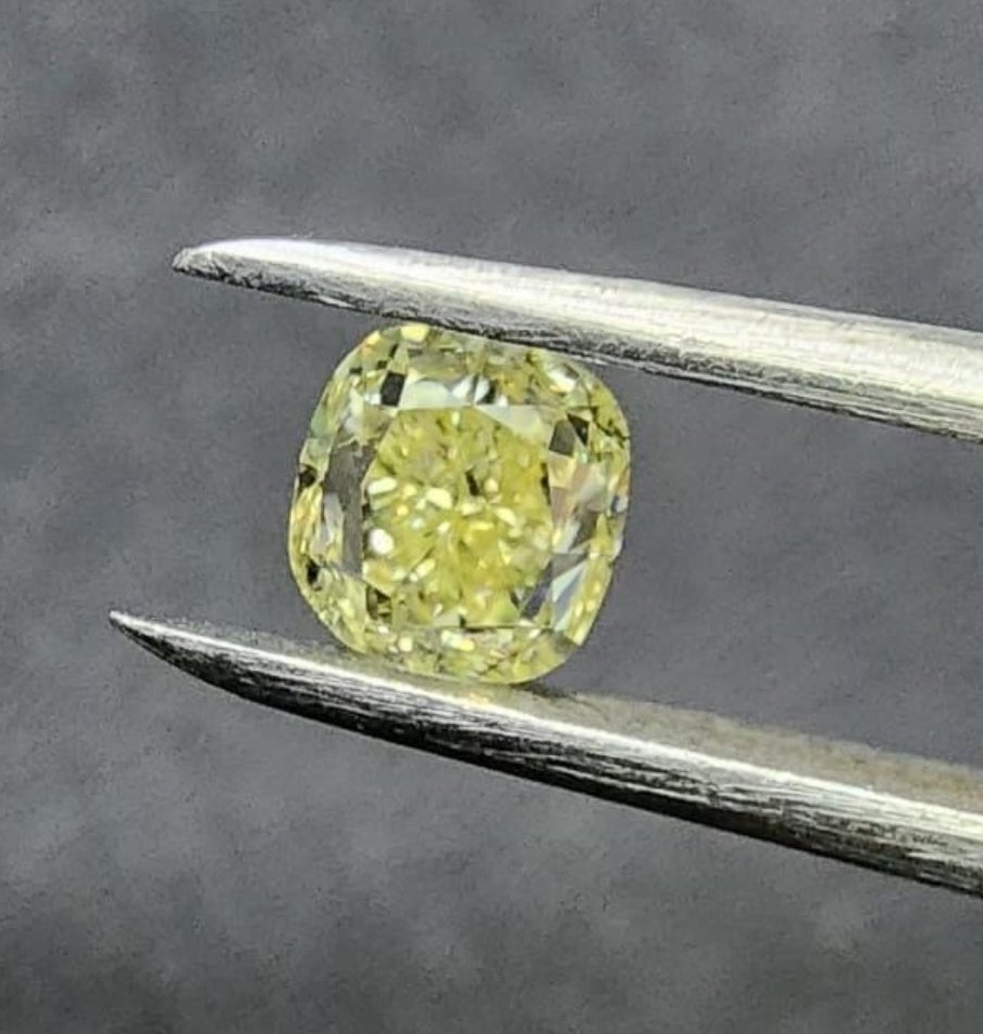 1 pcs Timantti  (Luonnollinen)  - 1.00 ct - Cushion (pyöristetty neliö) - SI1 - Amerikan gemologinen instituutti (GIA) - Y - Z #1.0