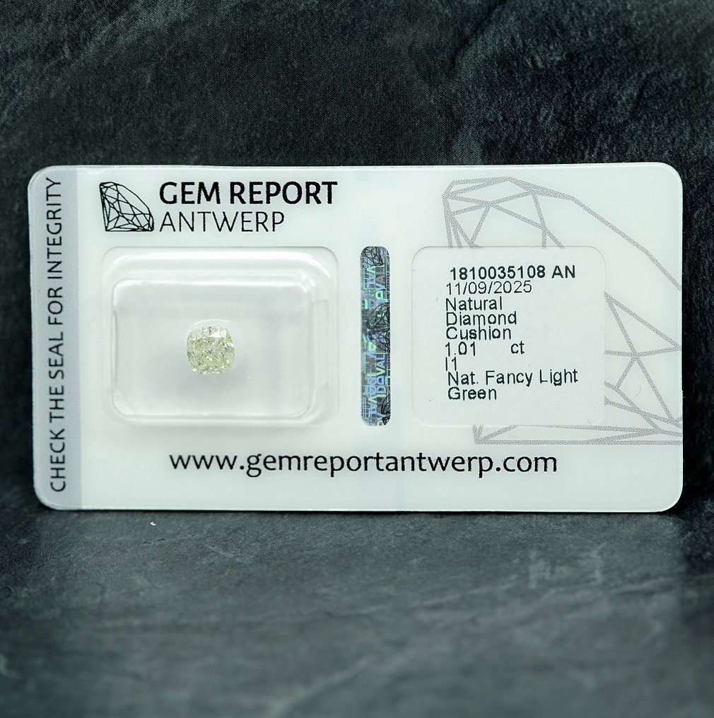 1 pcs Διαμάντι  (Φυσικού χρώματος)  - 1.01 ct - Κούσιον - Fancy light Πράσινο - I1 - Gem Report Antwerp (GRA) #1.0