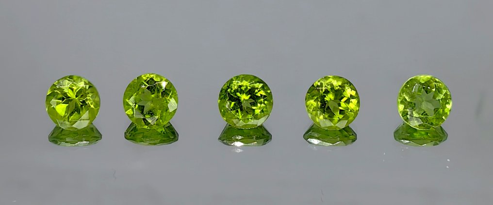 Fără preț de rezervă - 4 pcs Periodot - 9.42 ct - ALGT (Laboratorul pentru testarea pietrelor prețioase din Anvers) #1.0
