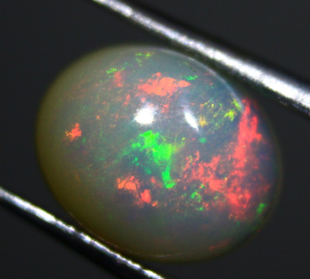 Ct. 7.10  天然埃塞俄比亚欧泊 弧面形 - 高度: 10 mm - 宽度: 8 mm- 1.42 g - (4) #4.3