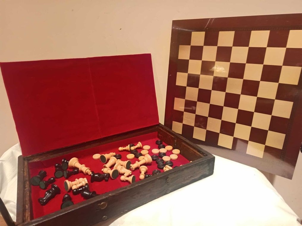 Set di scacchi - Legno #1.0