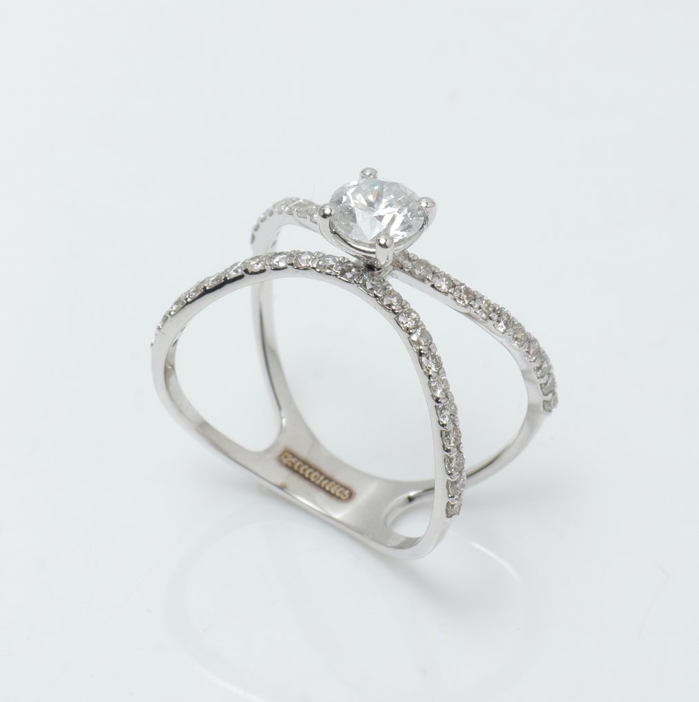 Statement-ring - 14 kt Vittguld - 0.94ct. tw. Diamant (Natural) - Diamant - Bröllopsingle Rang #1.0