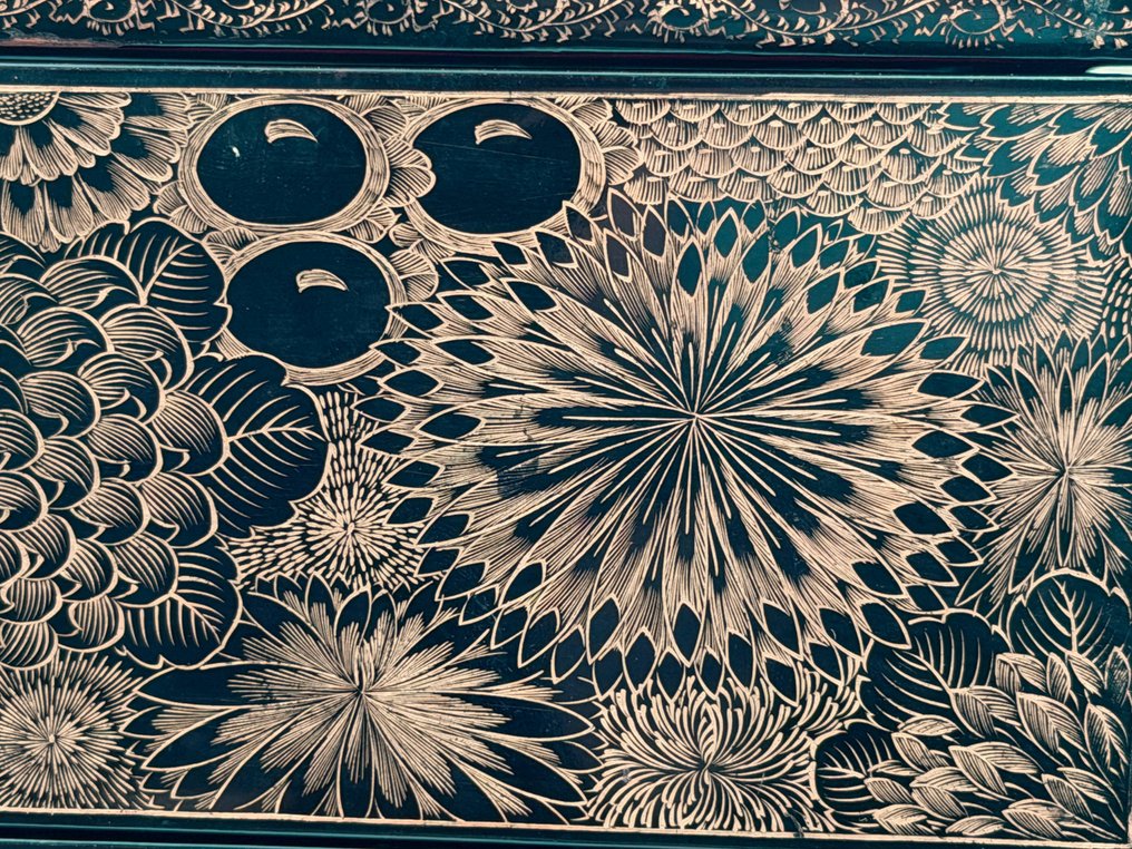 盒 - 全部手工雕刻的金漆木制 maki-e - 1881年古董寿司箱 #4.3