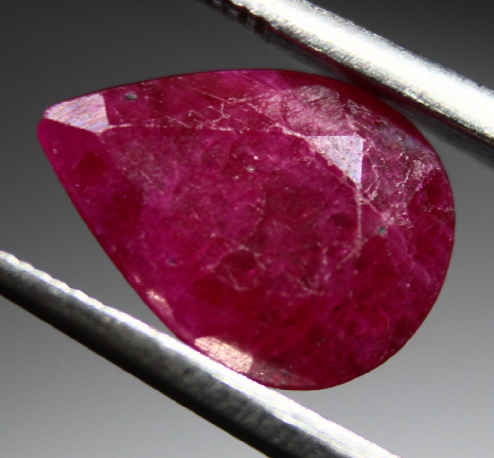 Cts. 3.0 Ruby Faceted - Height: 11 mm - Width: 8 mm- 0.6 g #1.0