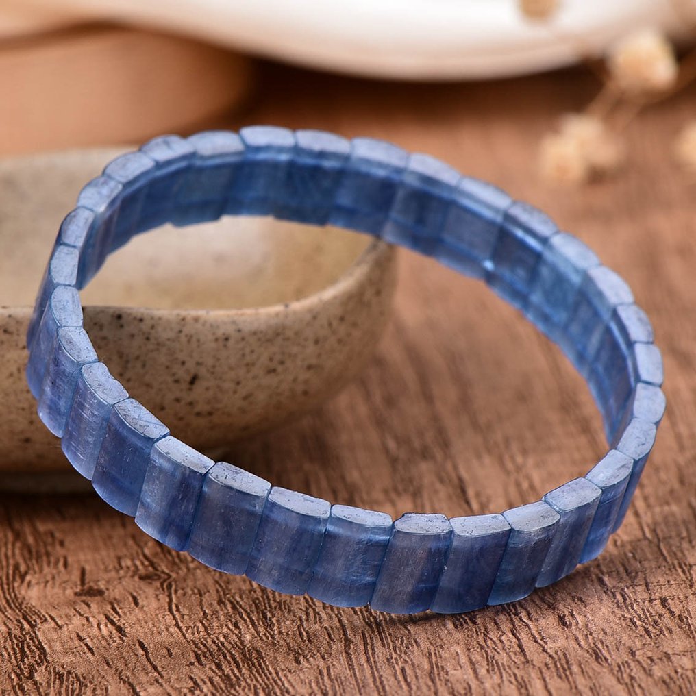 Χωρίς ελάχιστη προσφορά - Πιστοποιημένο από ALGT - Αποκλειστικό φυσικό βραχιόλι Kyanite. Μια δεξιοτεχνική σύνθεση καλλιτεχνίας και φυσικής κομψότητας- 24.22 g #1.0