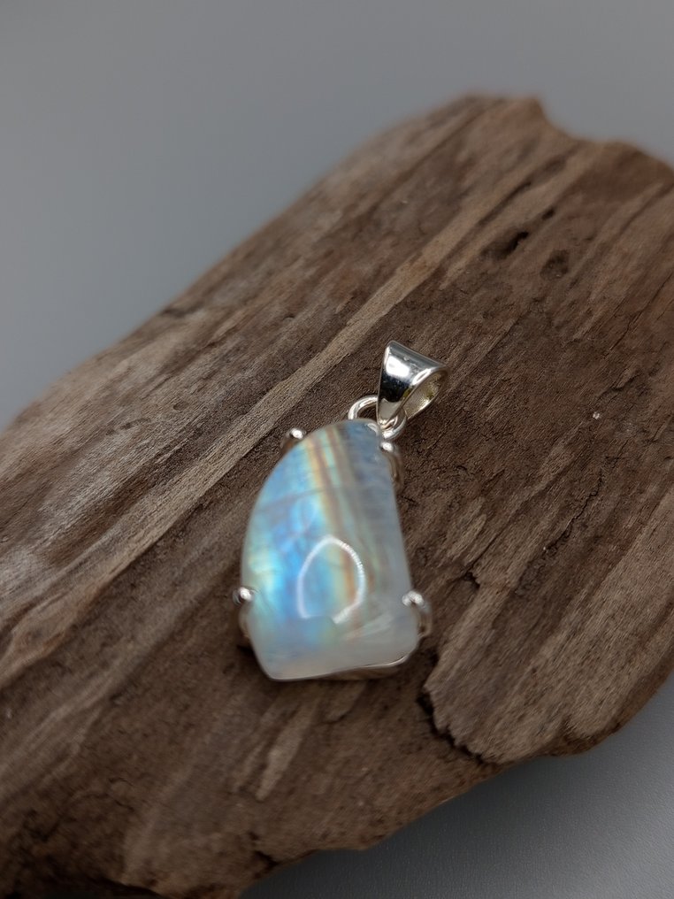 925纯银独一无二的珠宝，配以顶级月光石 - 高度：35毫米 - 宽度：16毫米 - 高度: 35 mm - 宽度: 16 mm- 6.4 g - (1) #1.0