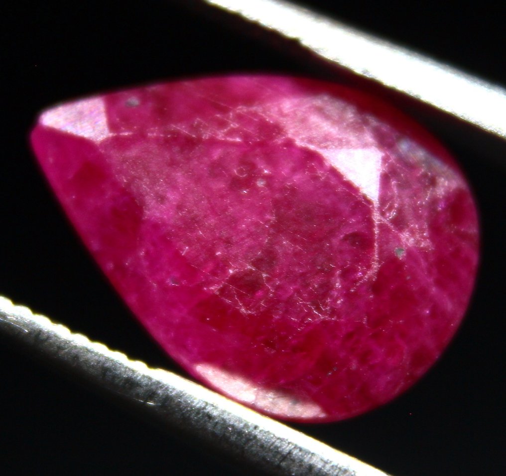 Cts. 3.0 Ruby Faceted - Height: 11 mm - Width: 8 mm- 0.6 g #3.2