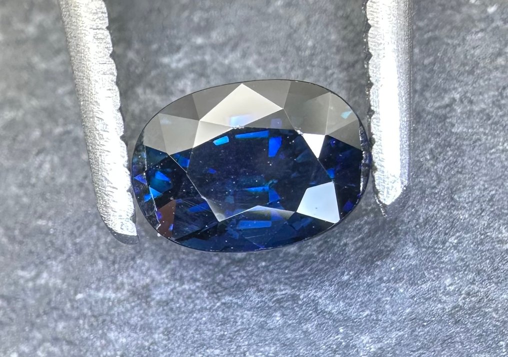 Blå Safir - 1.17 ct - Antwerp Laboratory for Gemstone Testing (ALGT) #1.0