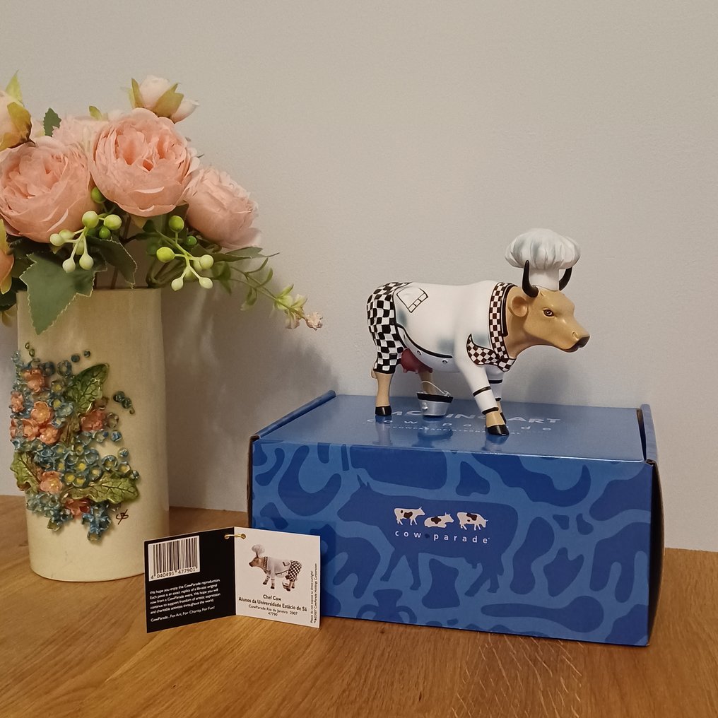 CowParade - Statuetta - Alunos da Universade Estacio de Sa «Chef Cow» - Resina #1.0