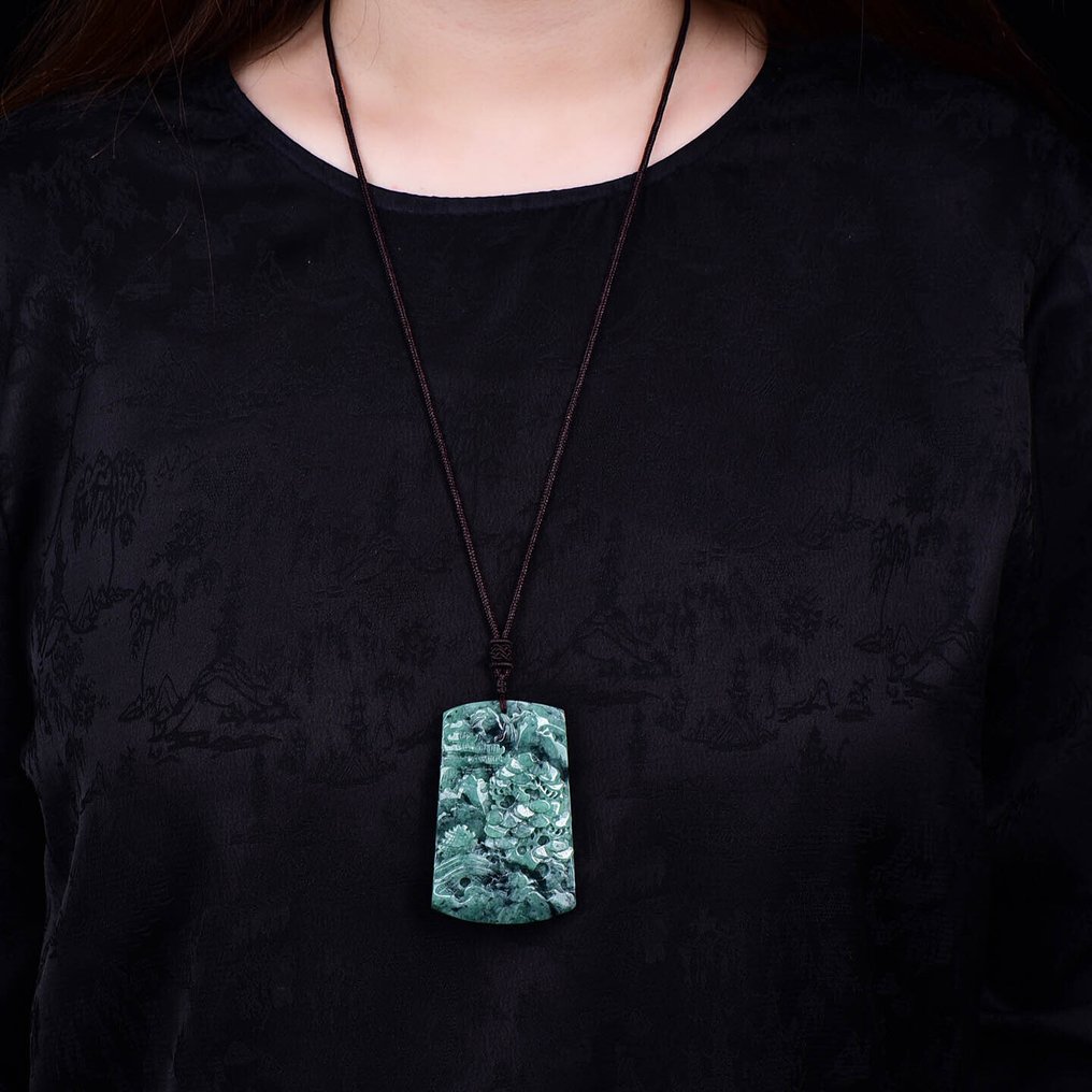 ALGT-sertifioitu - suuri ja erittäin eksklusiivinen luonnollinen jadeiitti-helmi Elävä väri, puhdas maasta.- 82.54 g #1.0