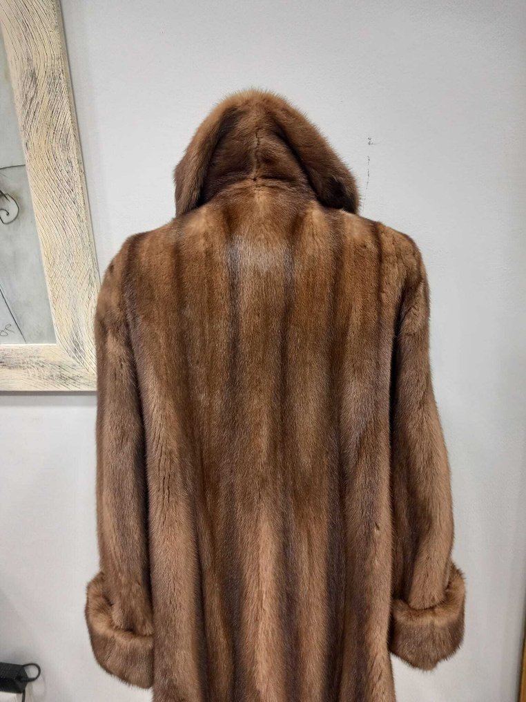 Artisan Furrier - Bunda #2.1