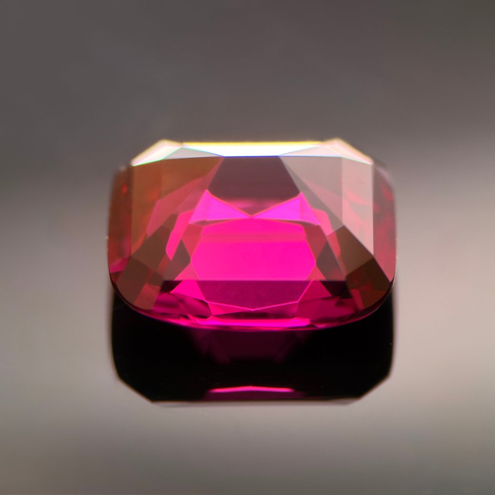 Μωβ, Ροζ Γρανάτης  - 5.68 ct - Antwerp Laboratory for Gemstone Testing (ALGT) #3.2