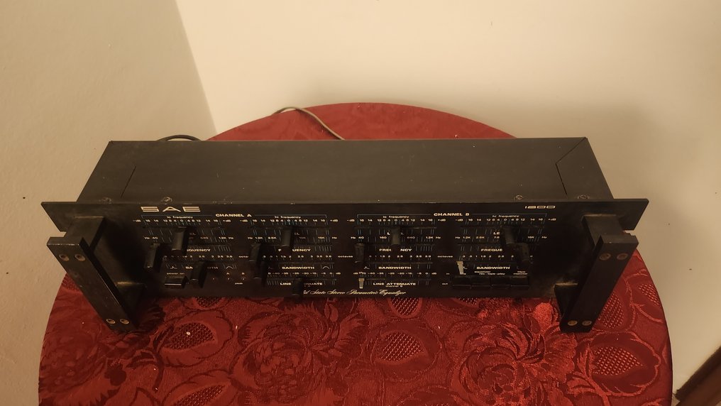 SAE - 1800 参数均衡器 #4.3